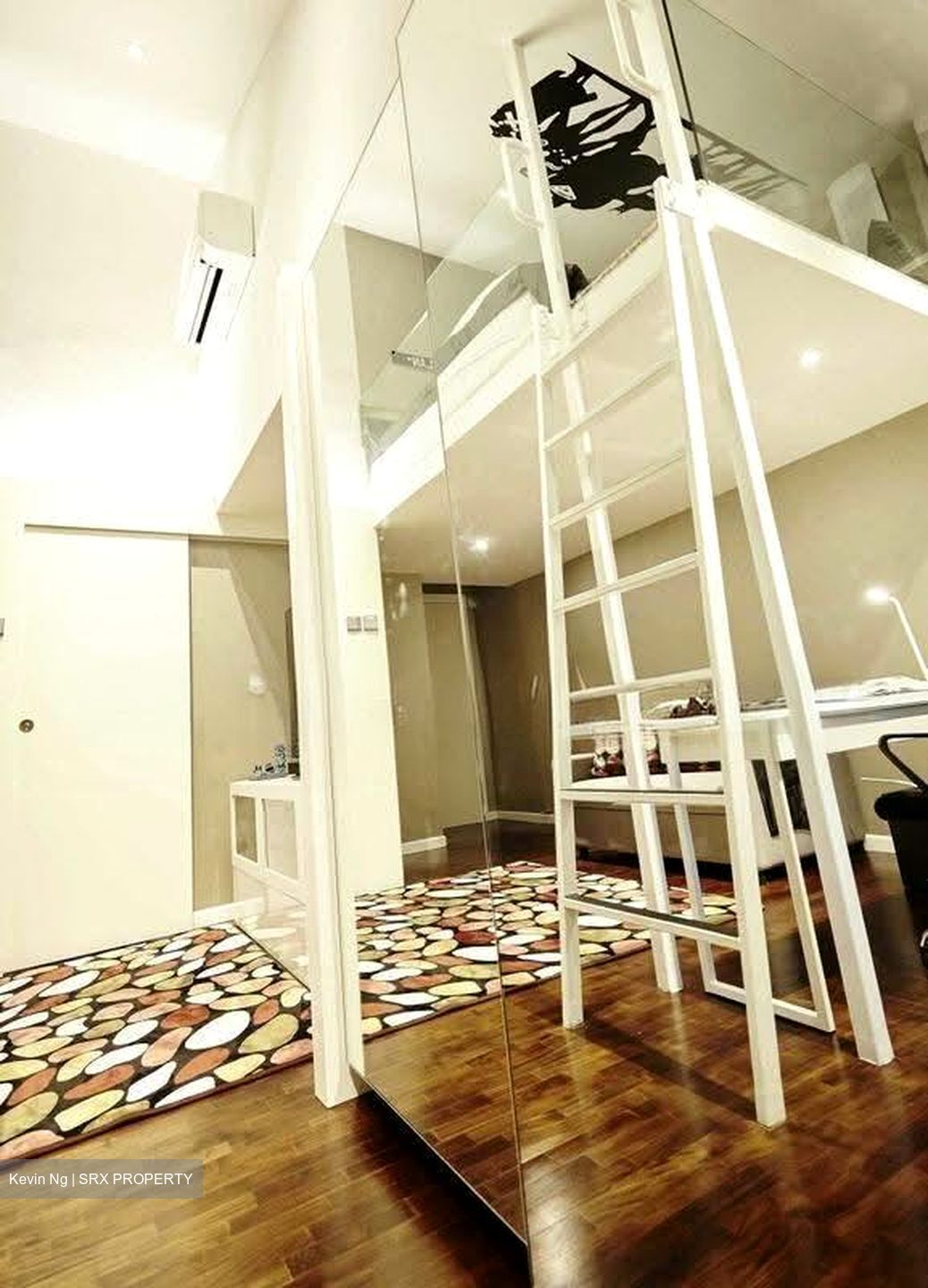Holland Road (D10), Condominium #634103451